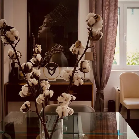 High End Walk To A Beach Property Apartment Split